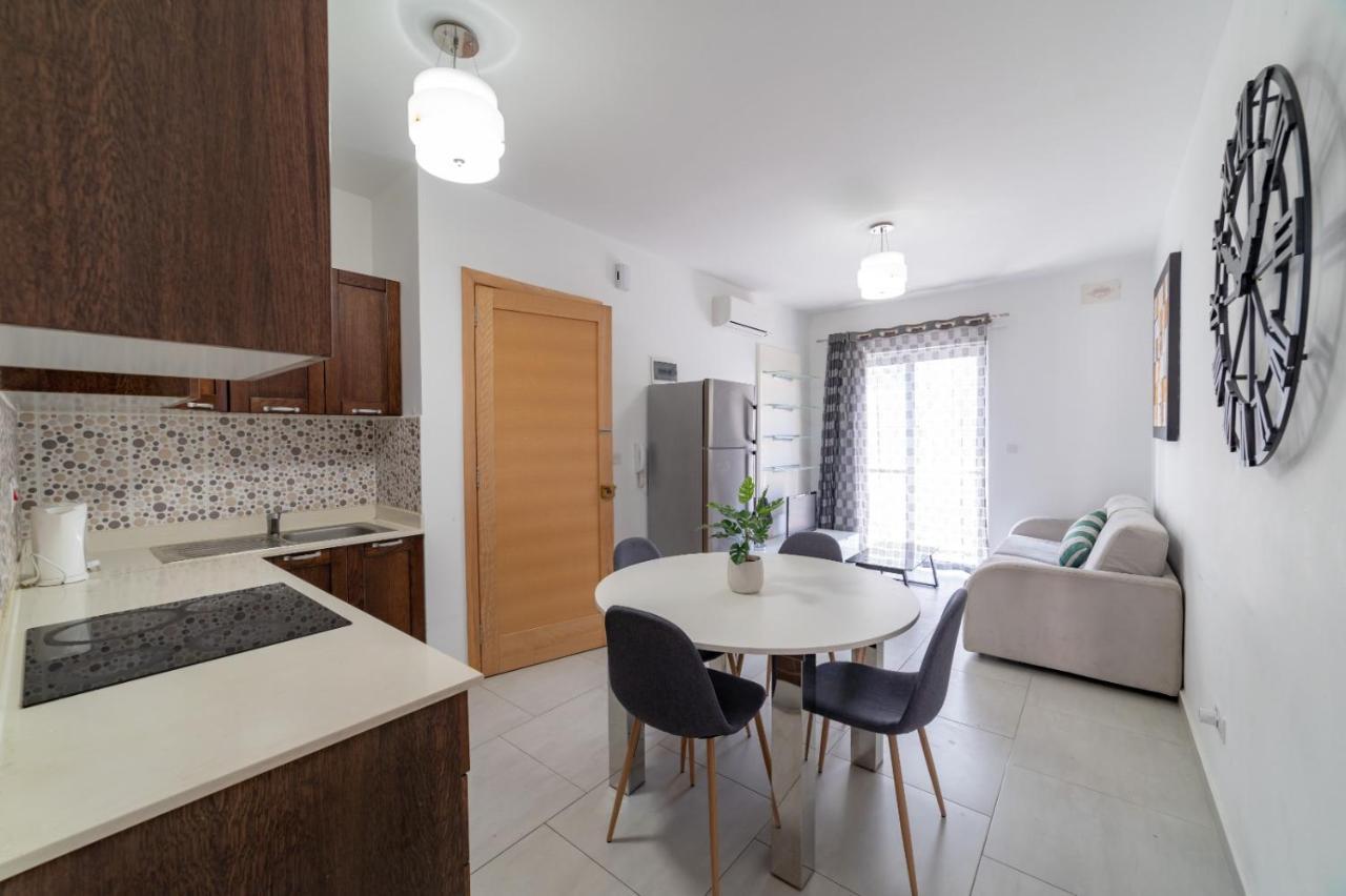 Metrostays Apartament St Julian Malta Saint Julian's Екстер'єр фото