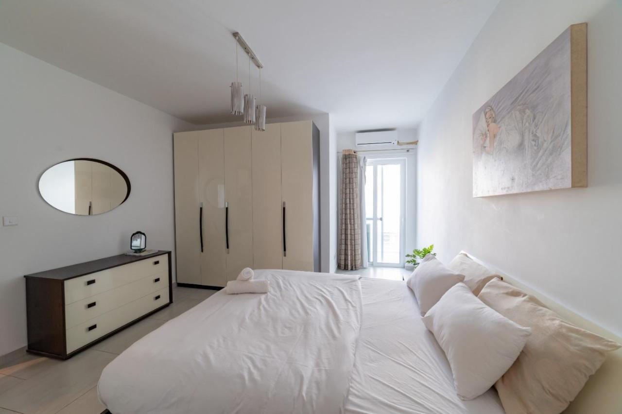 Metrostays Apartament St Julian Malta Saint Julian's Екстер'єр фото