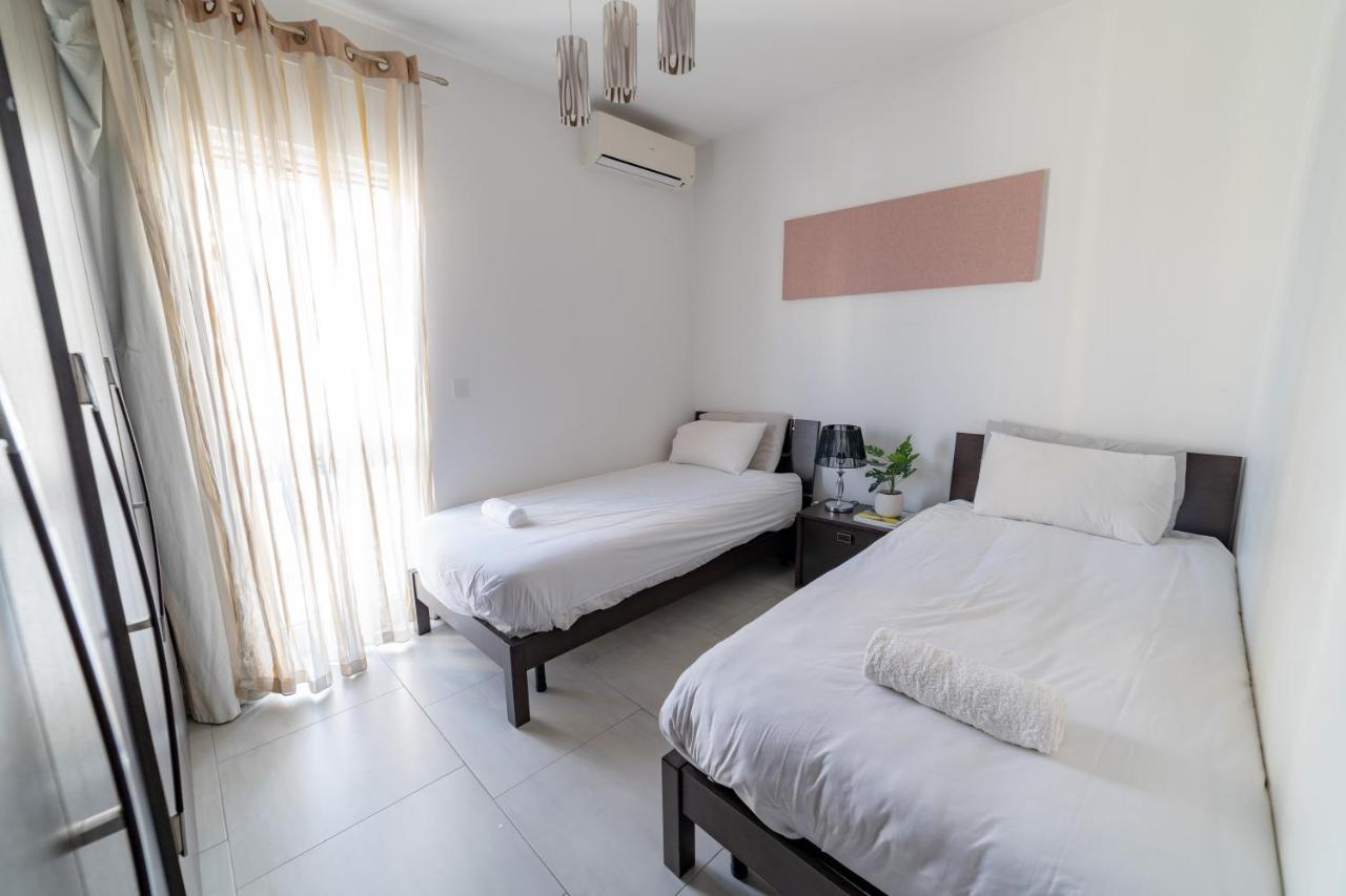 Metrostays Apartament St Julian Malta Saint Julian's Екстер'єр фото